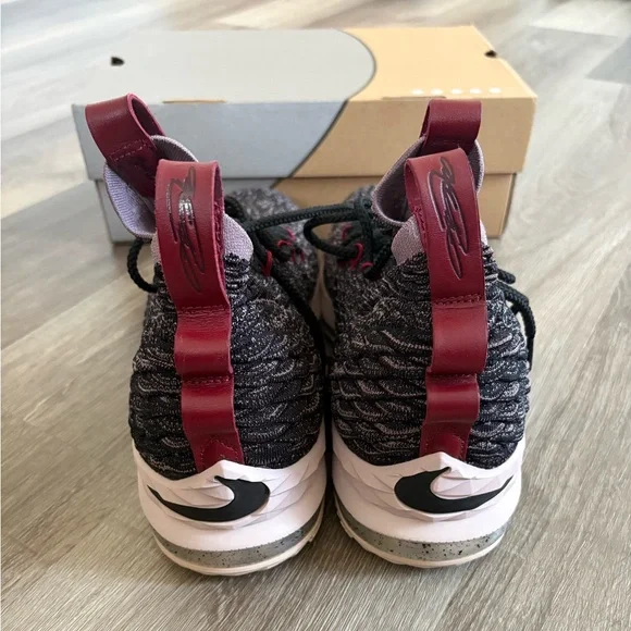 Nike LeBron 15 Black and White with Red Accents - Picture 6 of 6